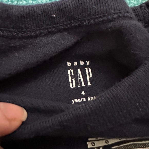 Toddler boys 🧒 shirt bundle. - Picture 5 of 5